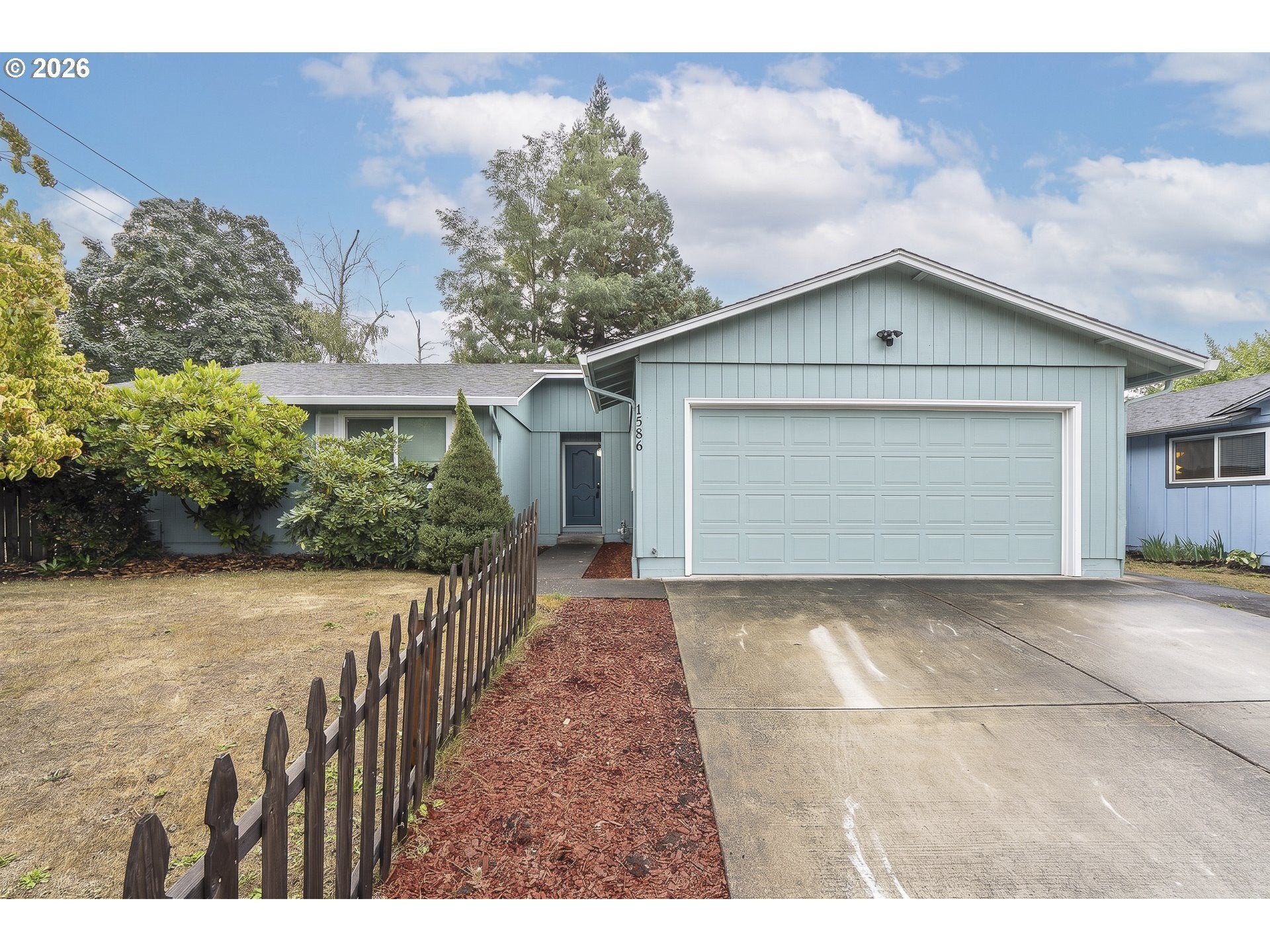1586 FREEMAN CT