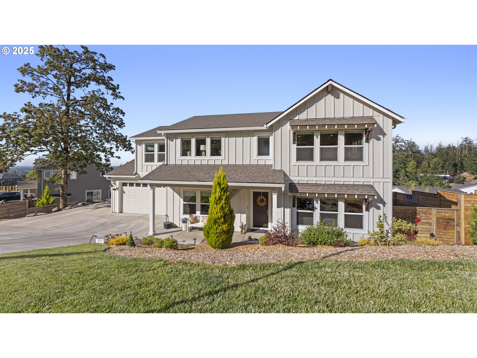 2619 CASCARA DR