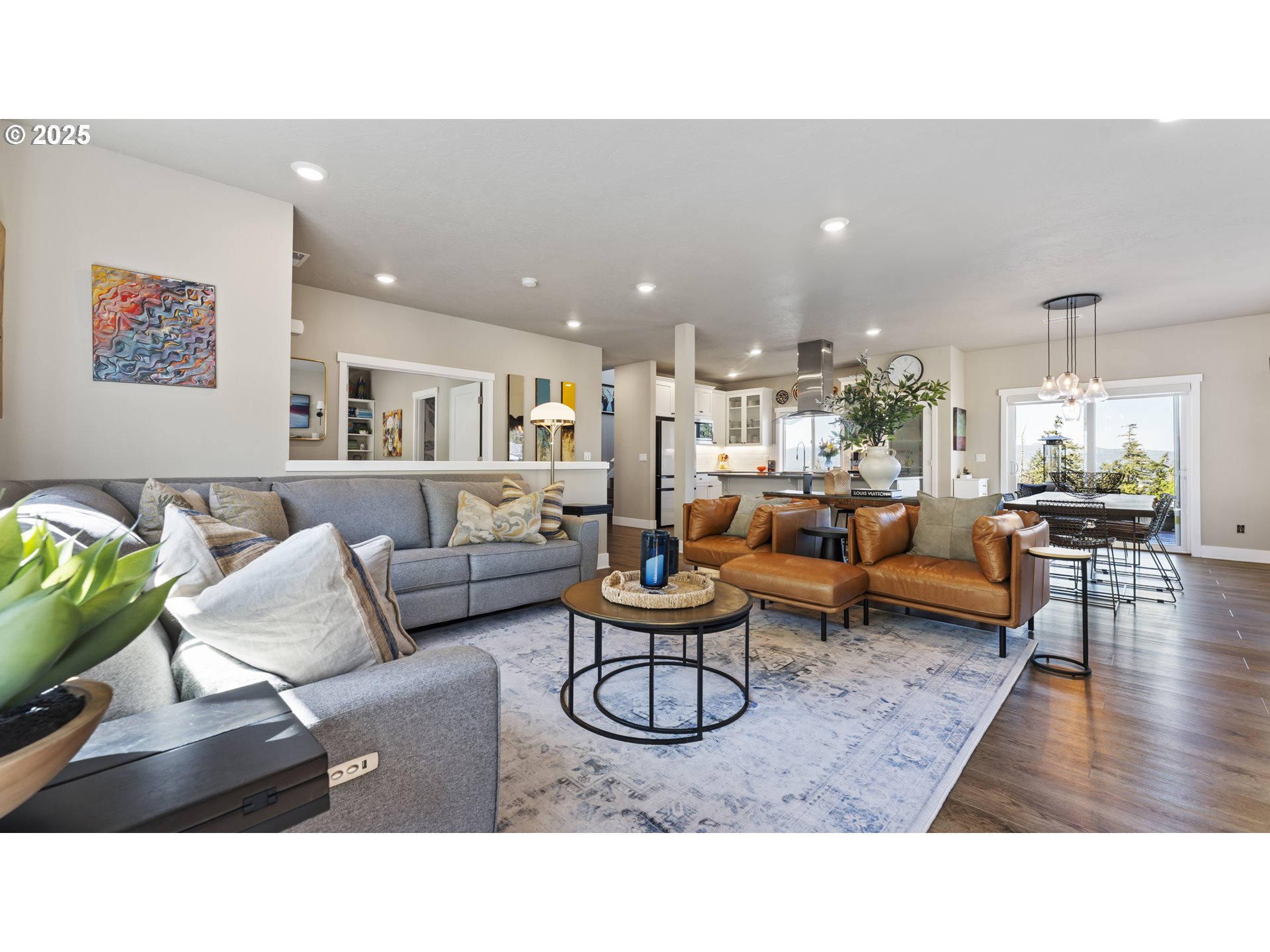 2619 CASCARA DR