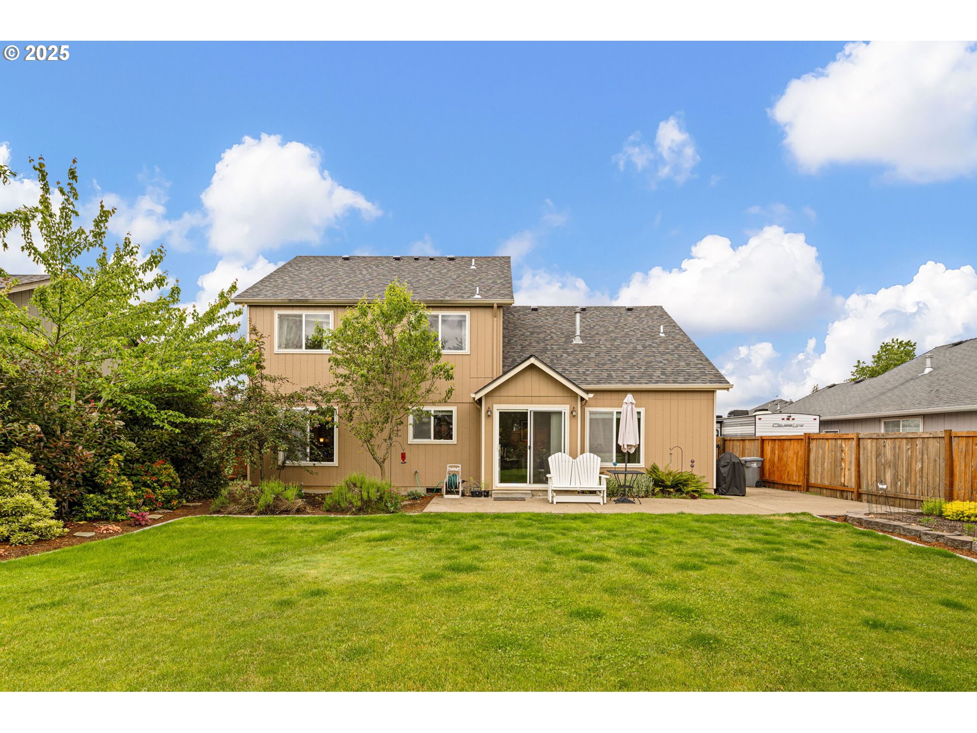 1190 HAZELNUT CT