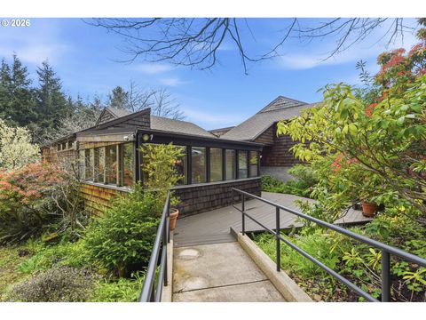 1310 INGERSOLL ST Coos Bay OR 97420