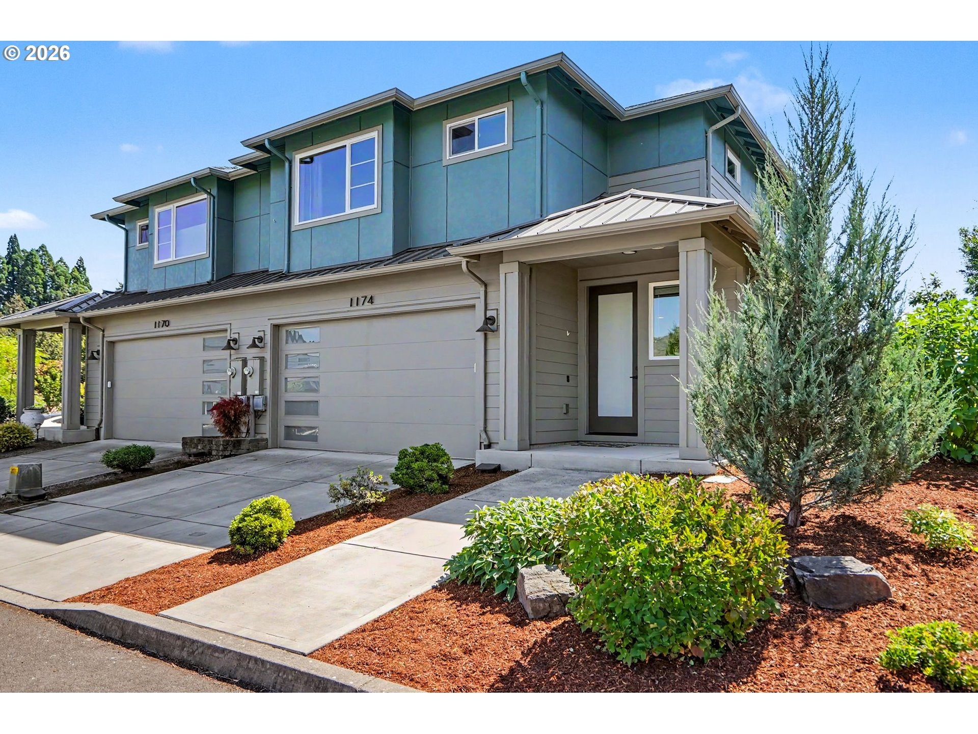 1174 SW SYLVIA ST