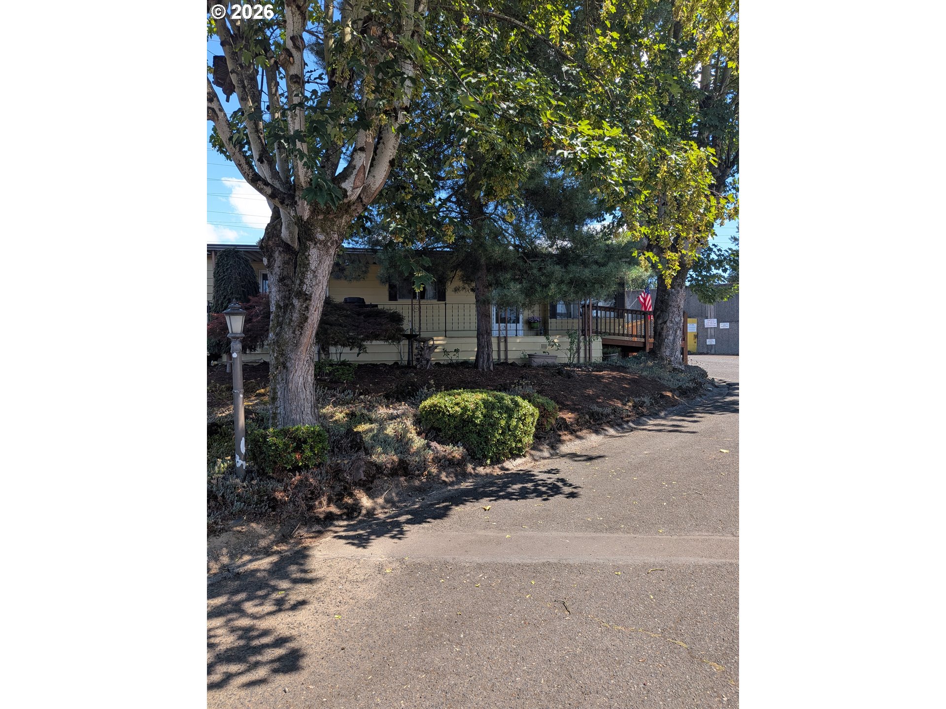 21100 NE SANDY BLVD 36