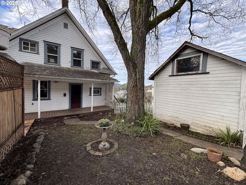 A home in Roseburg