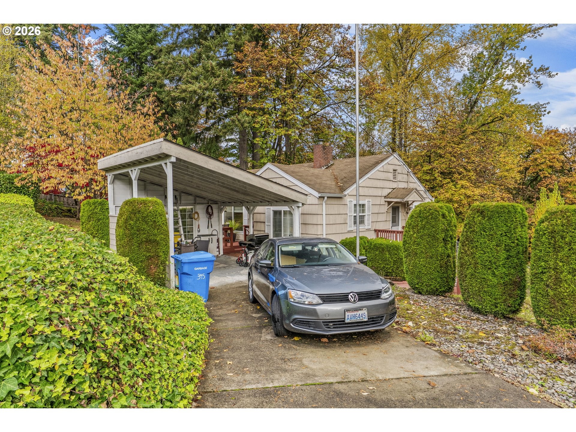126 OLD BEACON HILL DR