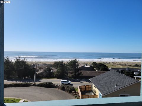 A home in Gold Beach