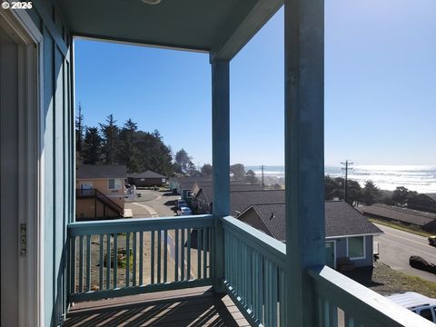 A home in Gold Beach