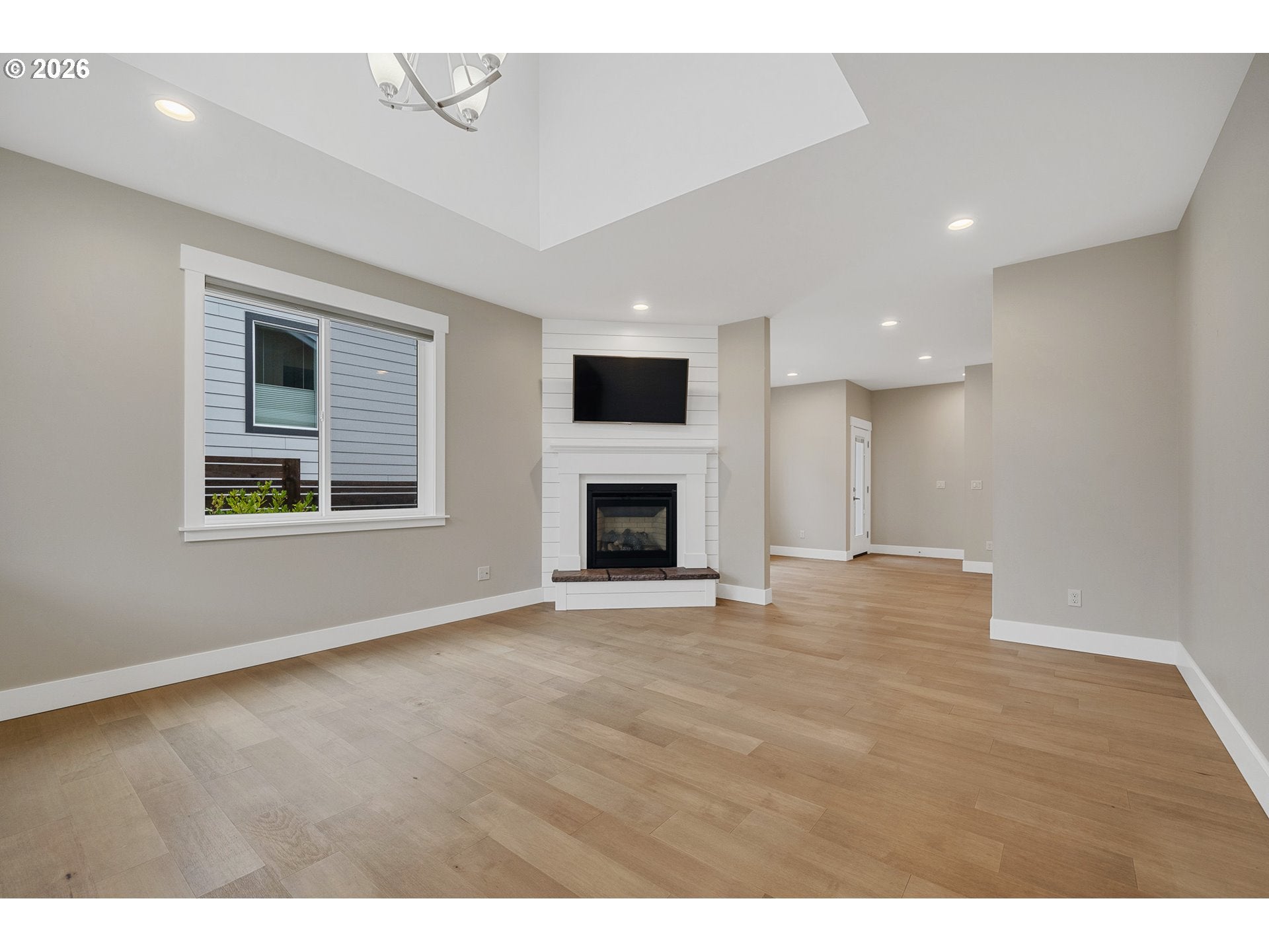 540 SEA VIEW DR
