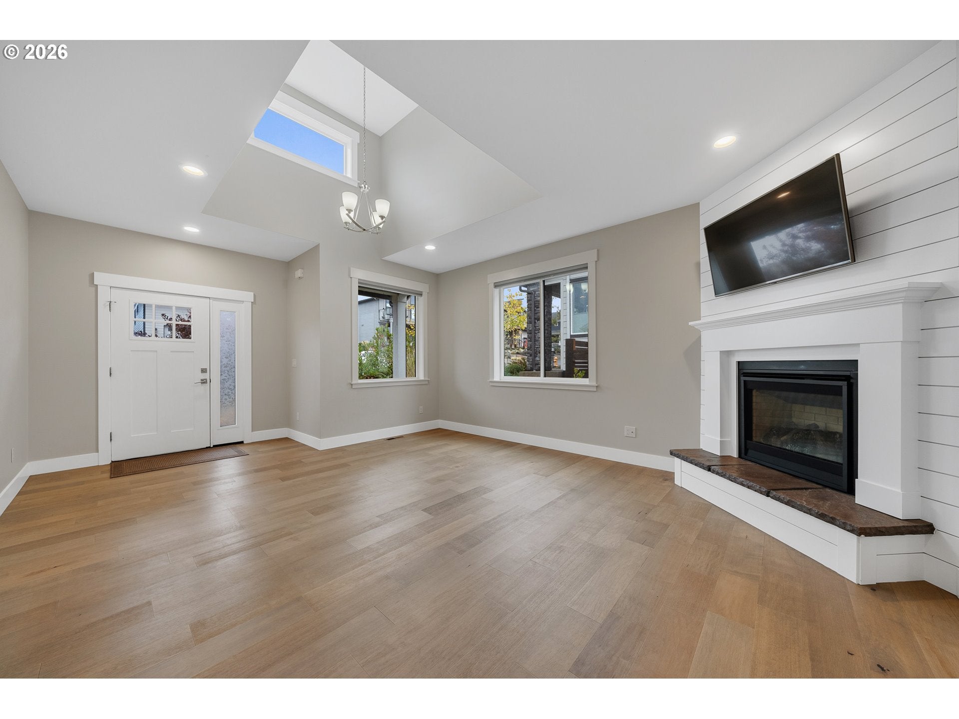 540 SEA VIEW DR