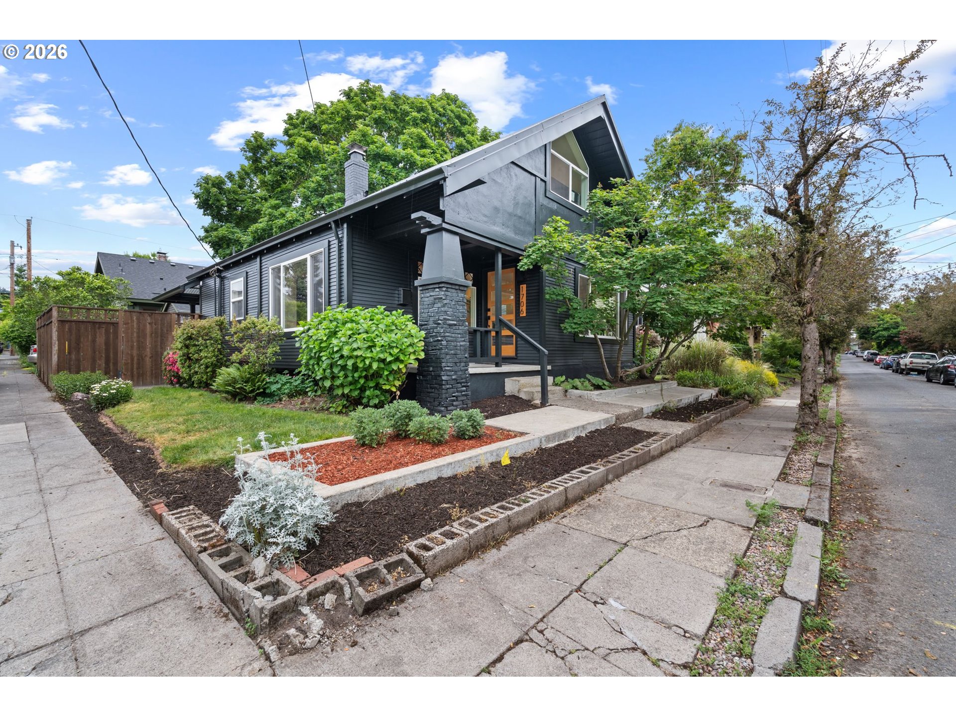 1706 SE 49TH AVE