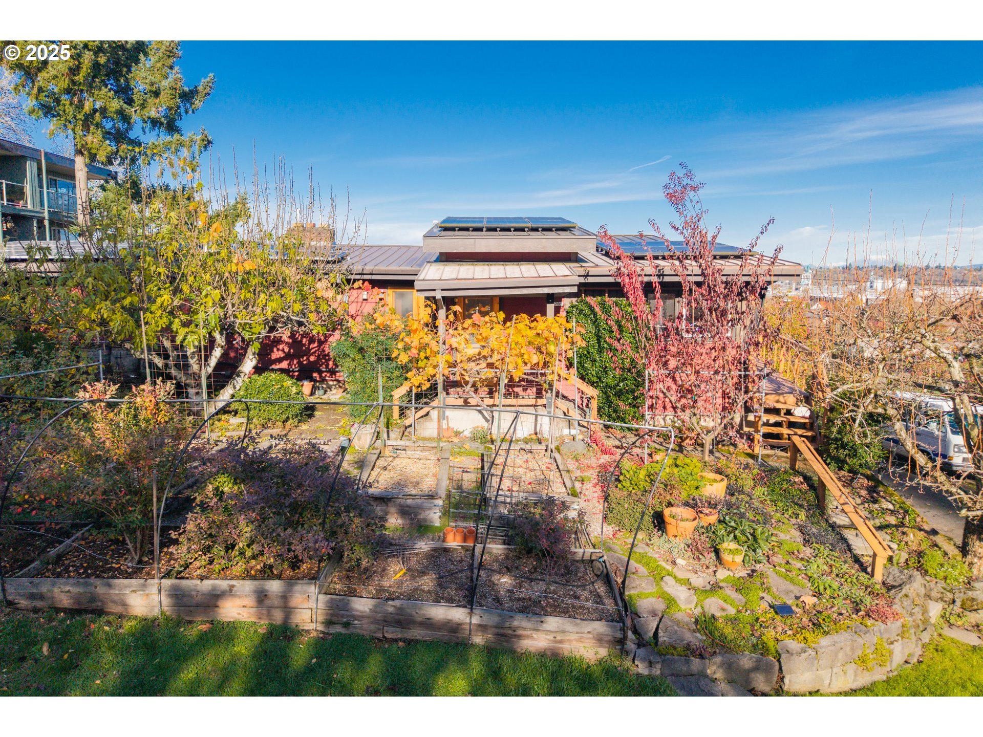 2705 NW PETTYGROVE ST