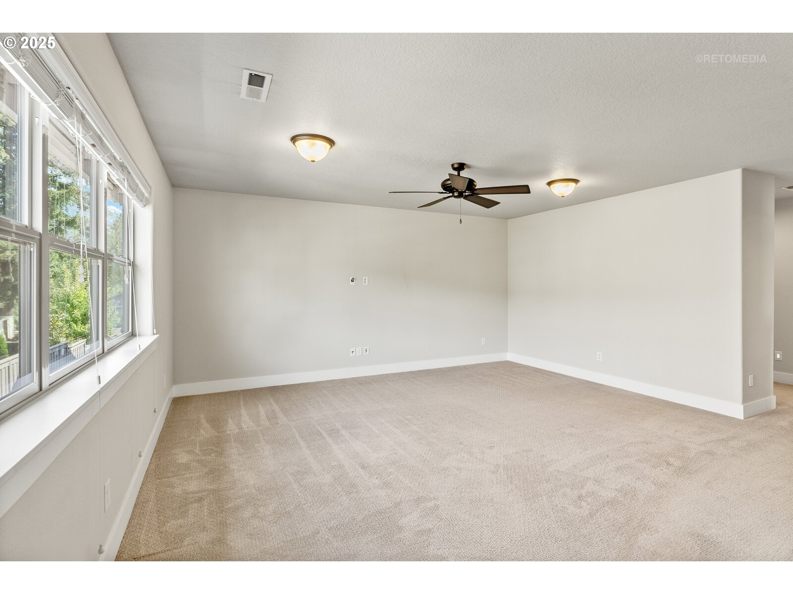 Portland, Oregon 97224, United States, 3 Bedrooms Bedrooms, ,3 BathroomsBathrooms,Residential,Active,169099