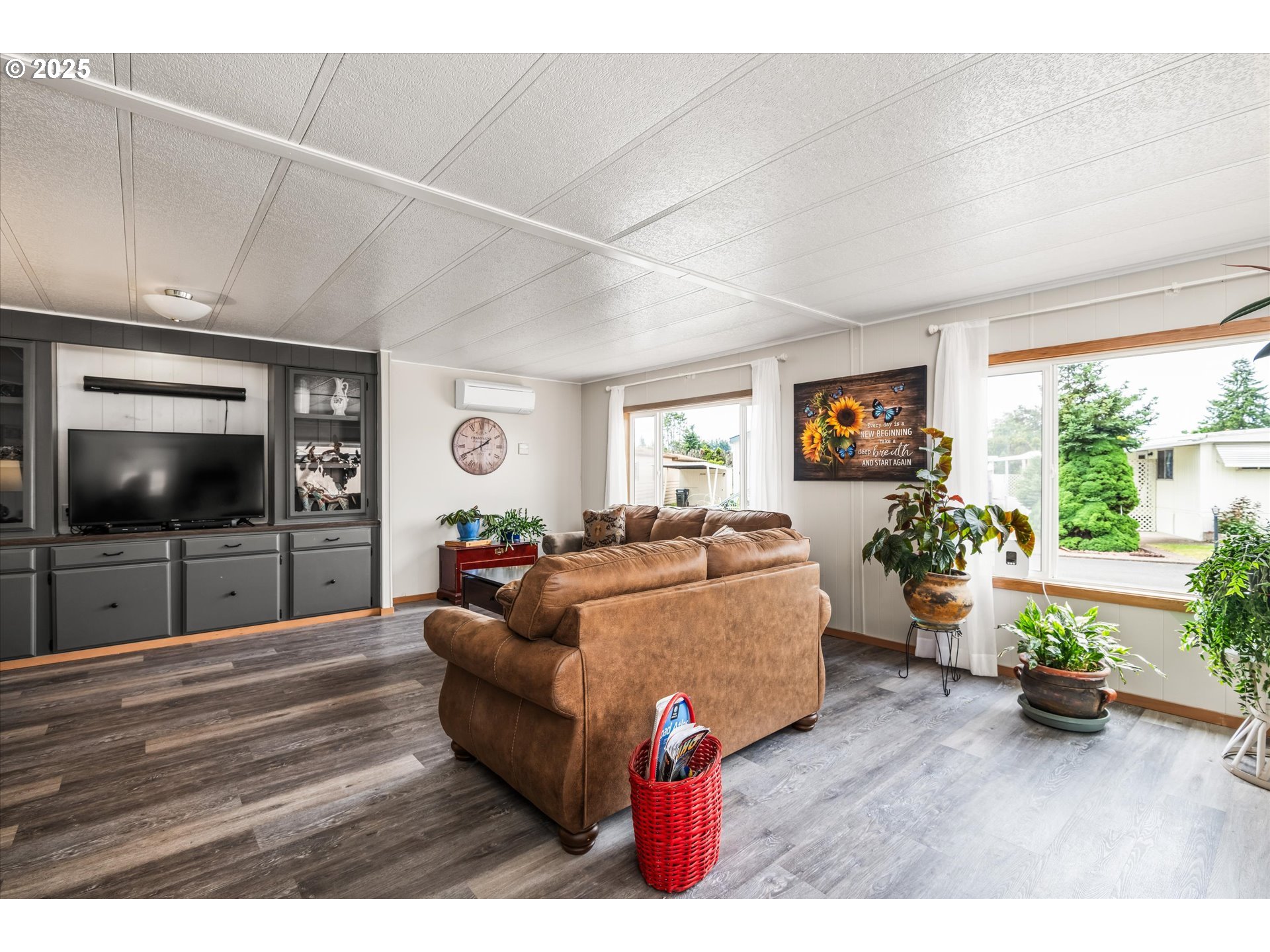 205 S 54TH ST 109