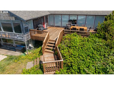 A home in Depoe Bay