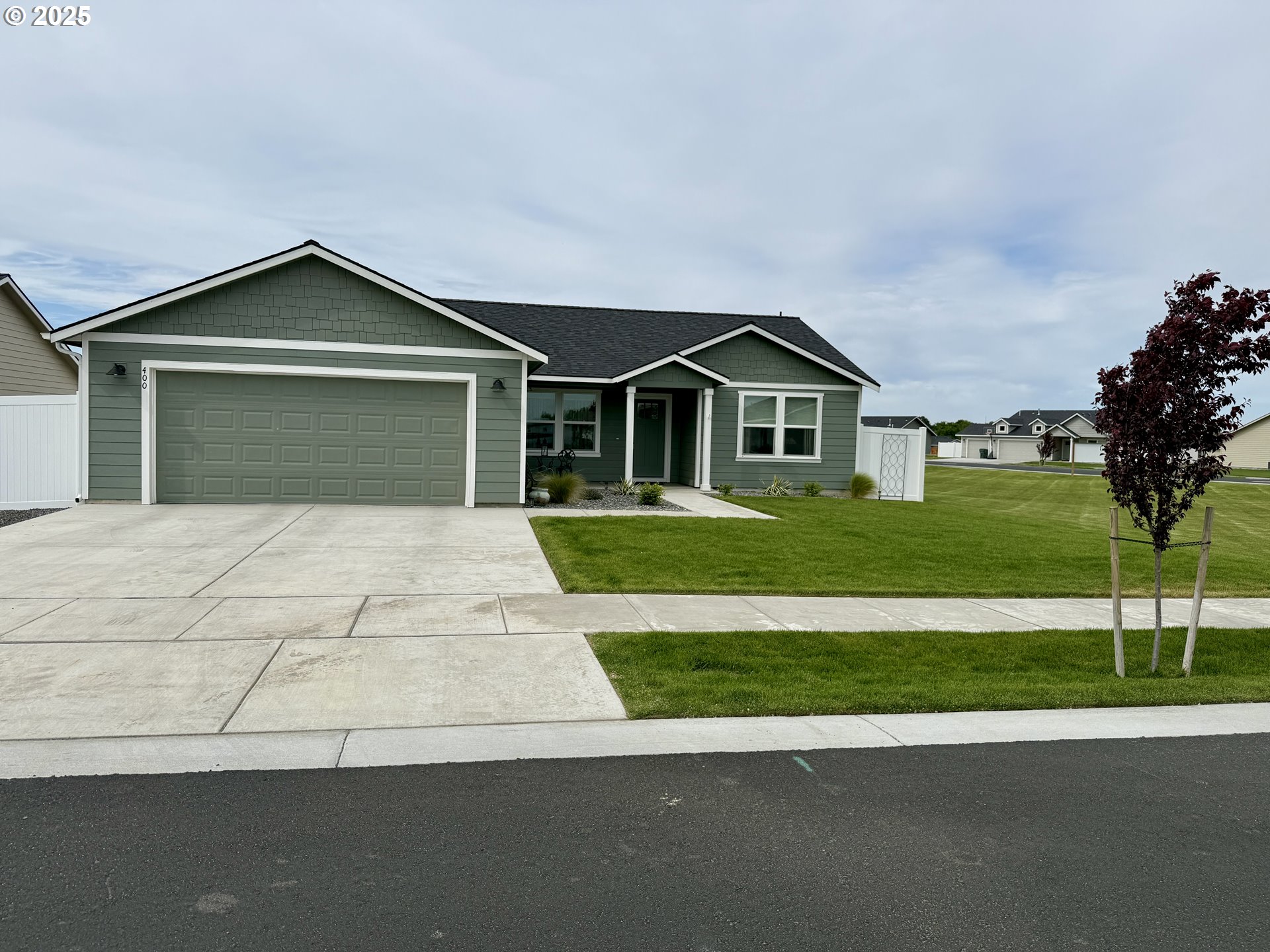 400 SW GOLDFINCH LN