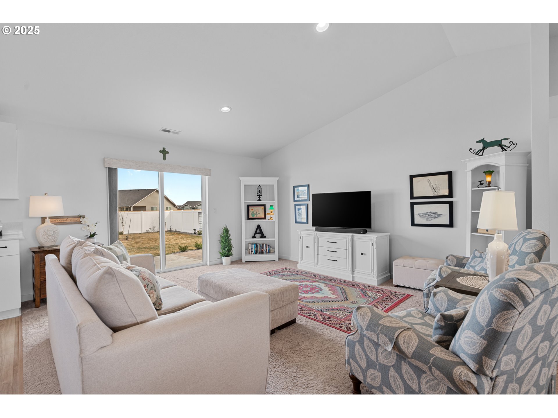 400 SW GOLDFINCH LN