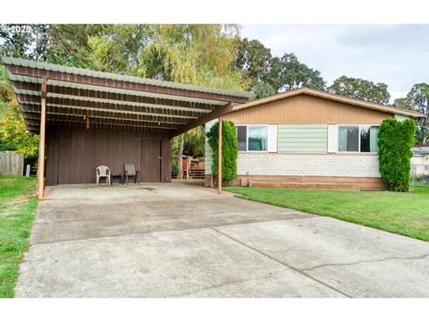 1411 NW 9TH CT McMinnville OR 97128