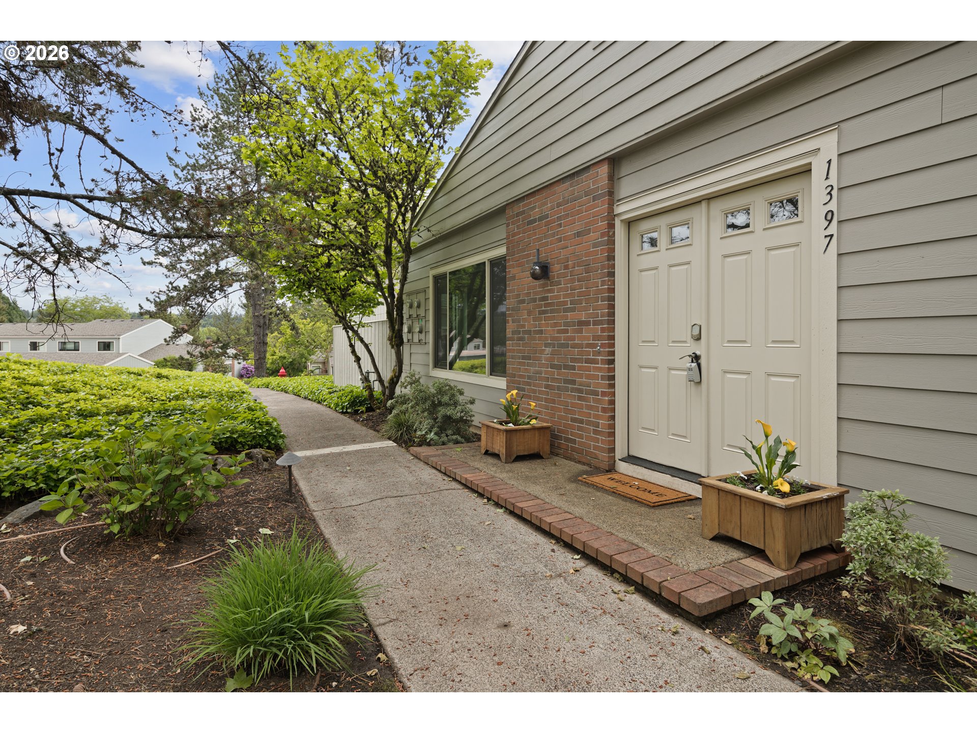 1397 BONNIEBRAE DR