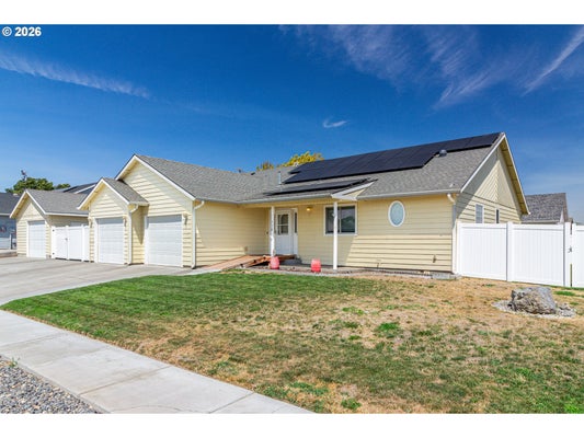 710 W SANDPIPER AVE, HERMISTON, OR 97838 - Image 625e00ca313563bc193d9bdefcb043ed/3914560076