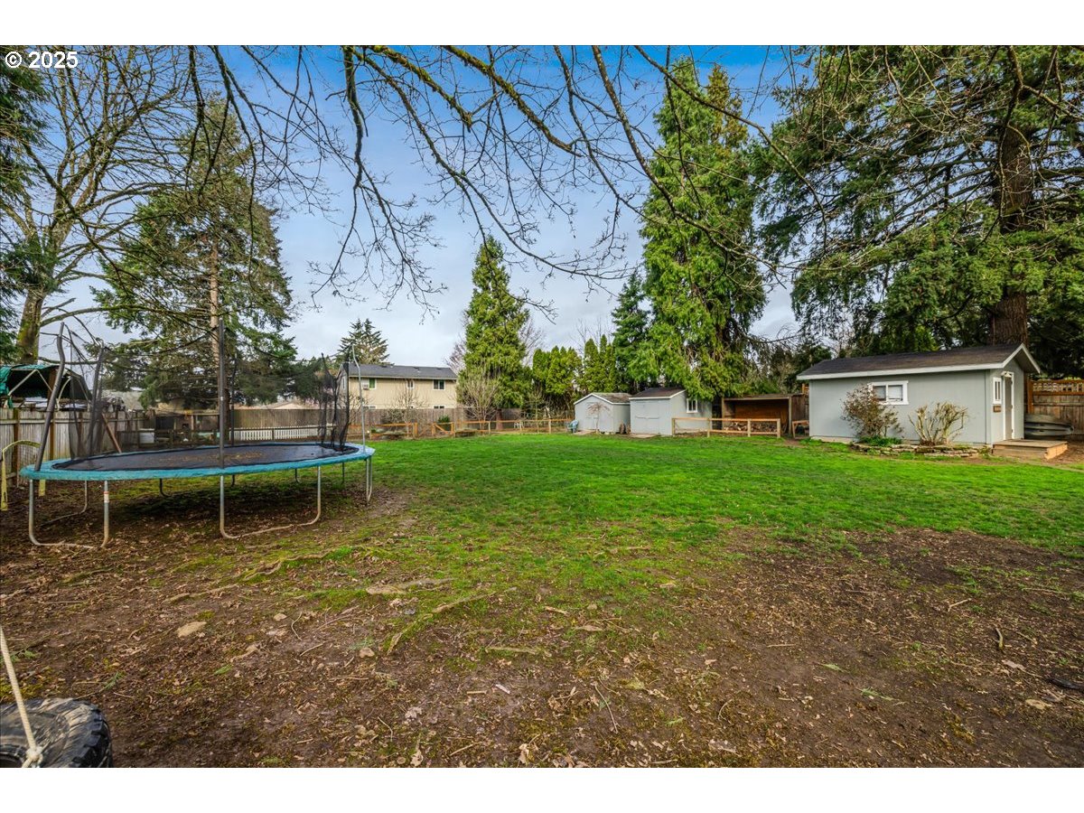 Newberg, Oregon 97132, United States, 4 Bedrooms Bedrooms, ,2 BathroomsBathrooms,Residential,Active,92529