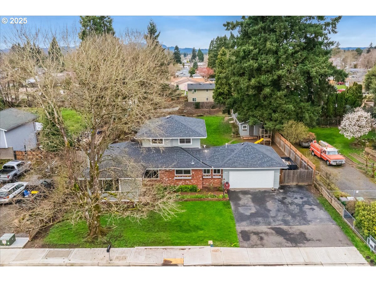 Newberg, Oregon 97132, United States, 4 Bedrooms Bedrooms, ,2 BathroomsBathrooms,Residential,Active,92529