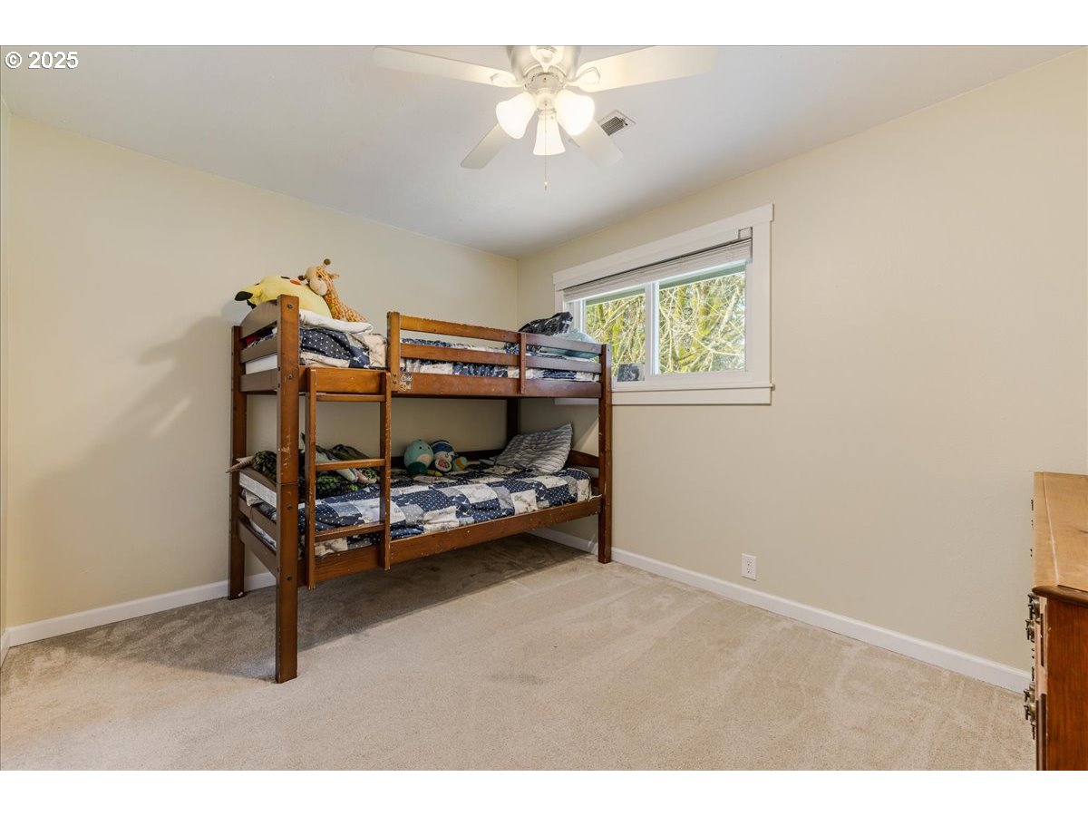 Newberg, Oregon 97132, United States, 4 Bedrooms Bedrooms, ,2 BathroomsBathrooms,Residential,Active,92529