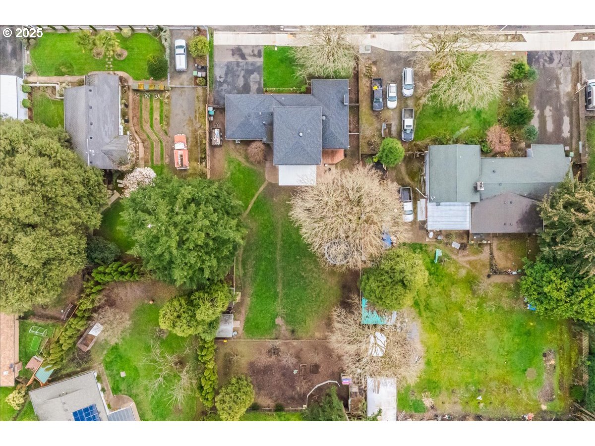 Newberg, Oregon 97132, United States, 4 Bedrooms Bedrooms, ,2 BathroomsBathrooms,Residential,Active,92529