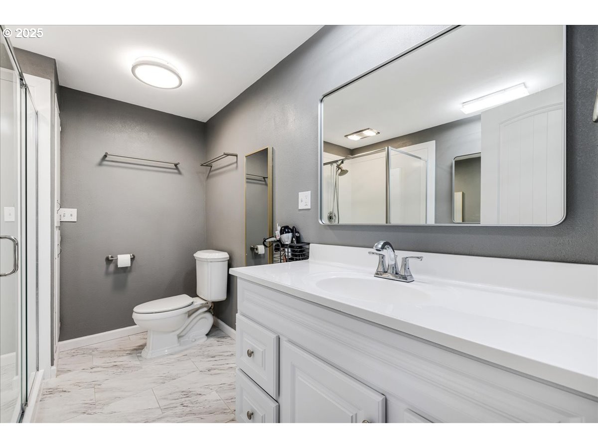 Newberg, Oregon 97132, United States, 4 Bedrooms Bedrooms, ,2 BathroomsBathrooms,Residential,Active,92529