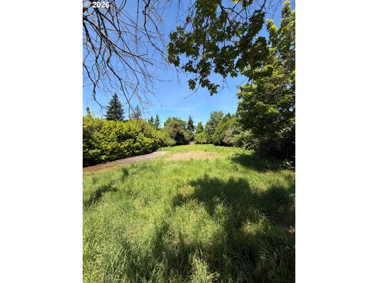 10861 E BURNSIDE ST, PORTLAND, OR 97216 - Image 626bbca2ba92fc40effb7d95a0165f8a/1076657269
