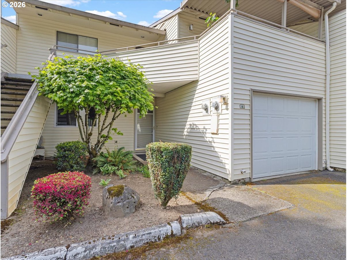 526 SE 157TH AVE #6