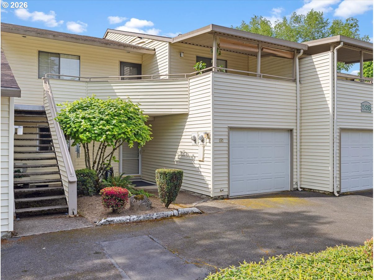 526 SE 157TH AVE #6