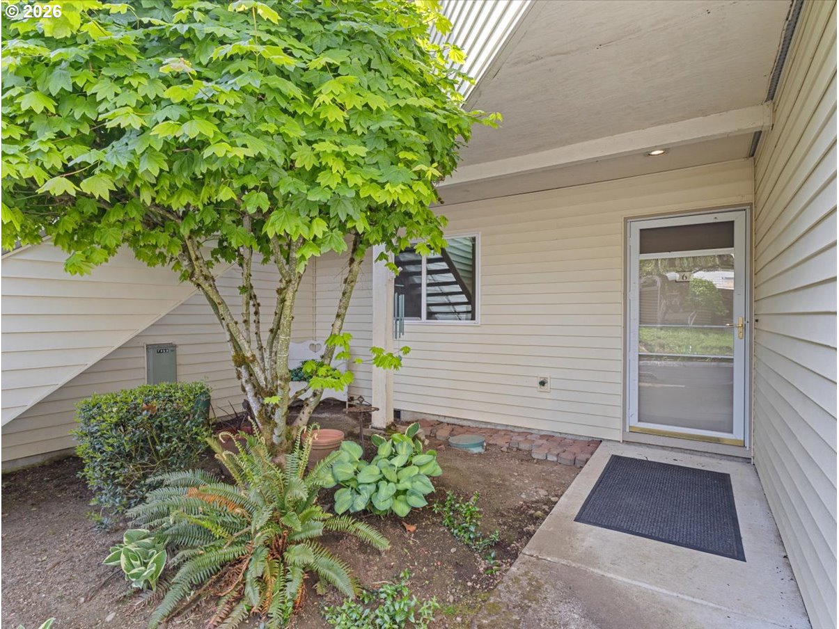 526 SE 157TH AVE #6