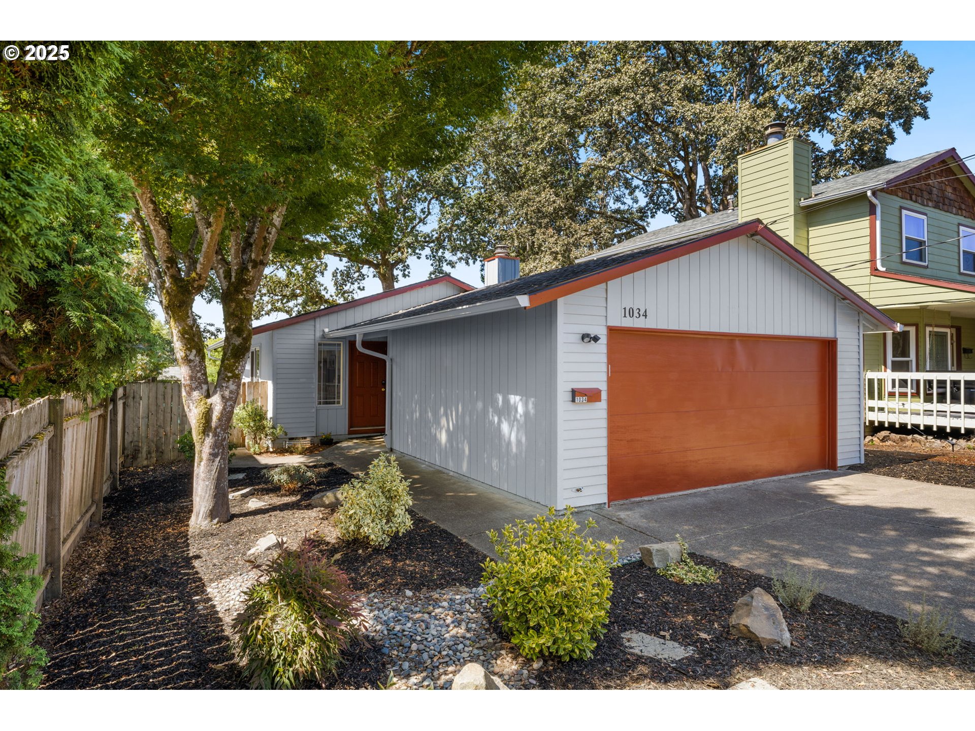 1034 COLUMBIA AVE