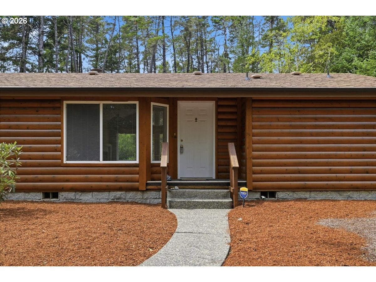 5013 HECETA BEACH RD