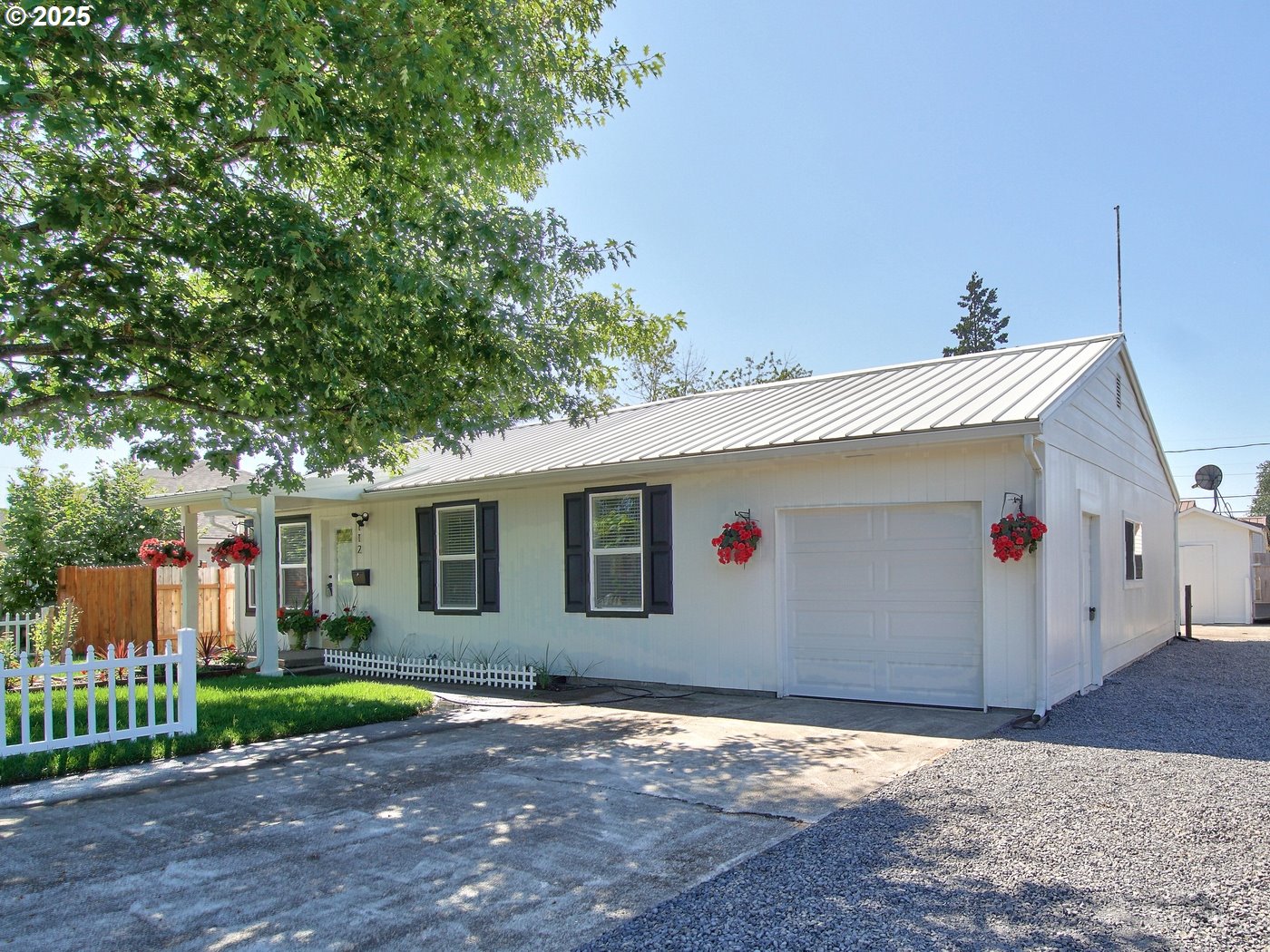 112 NW 17TH ST