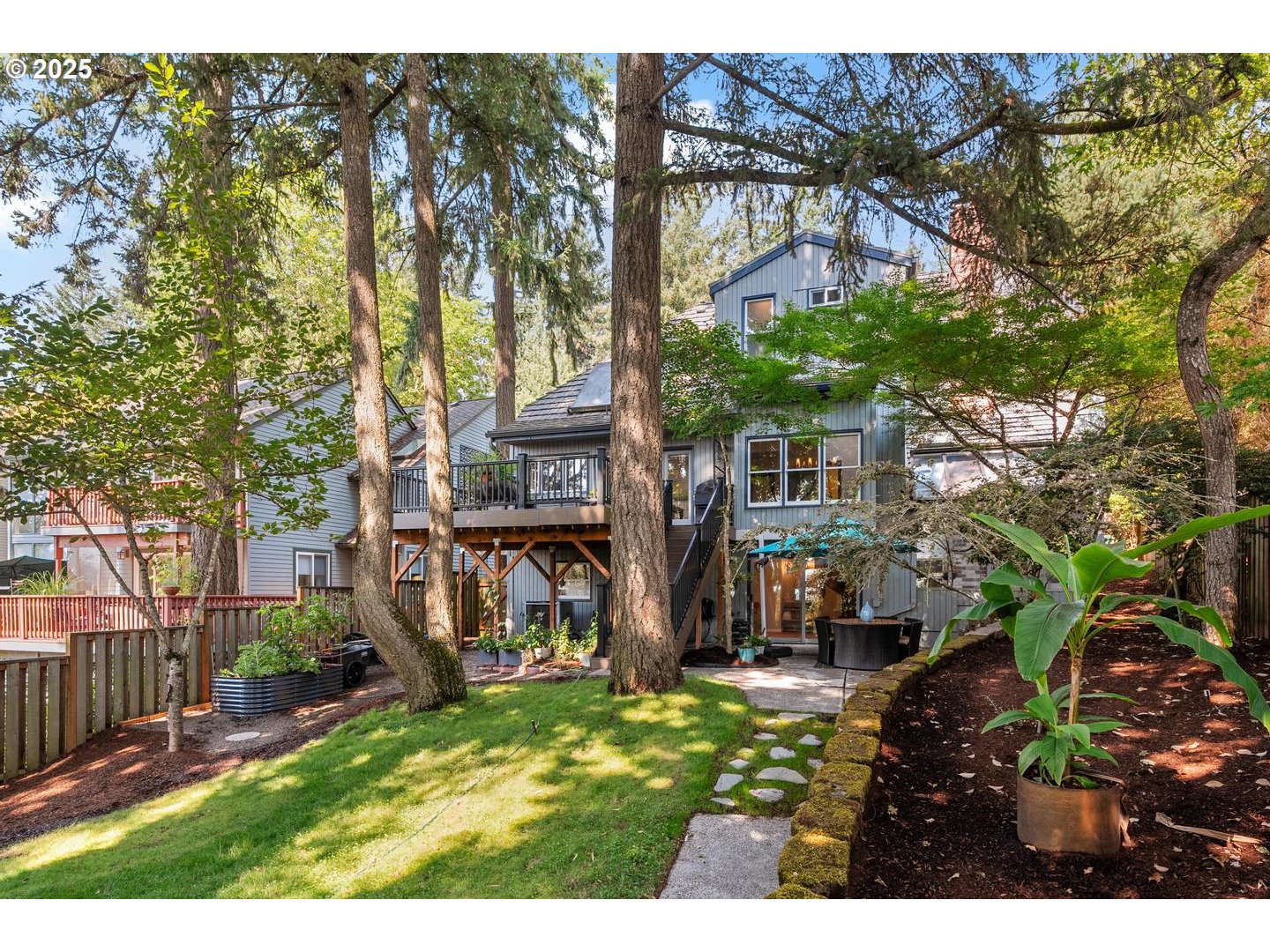 41 AQUINAS ST