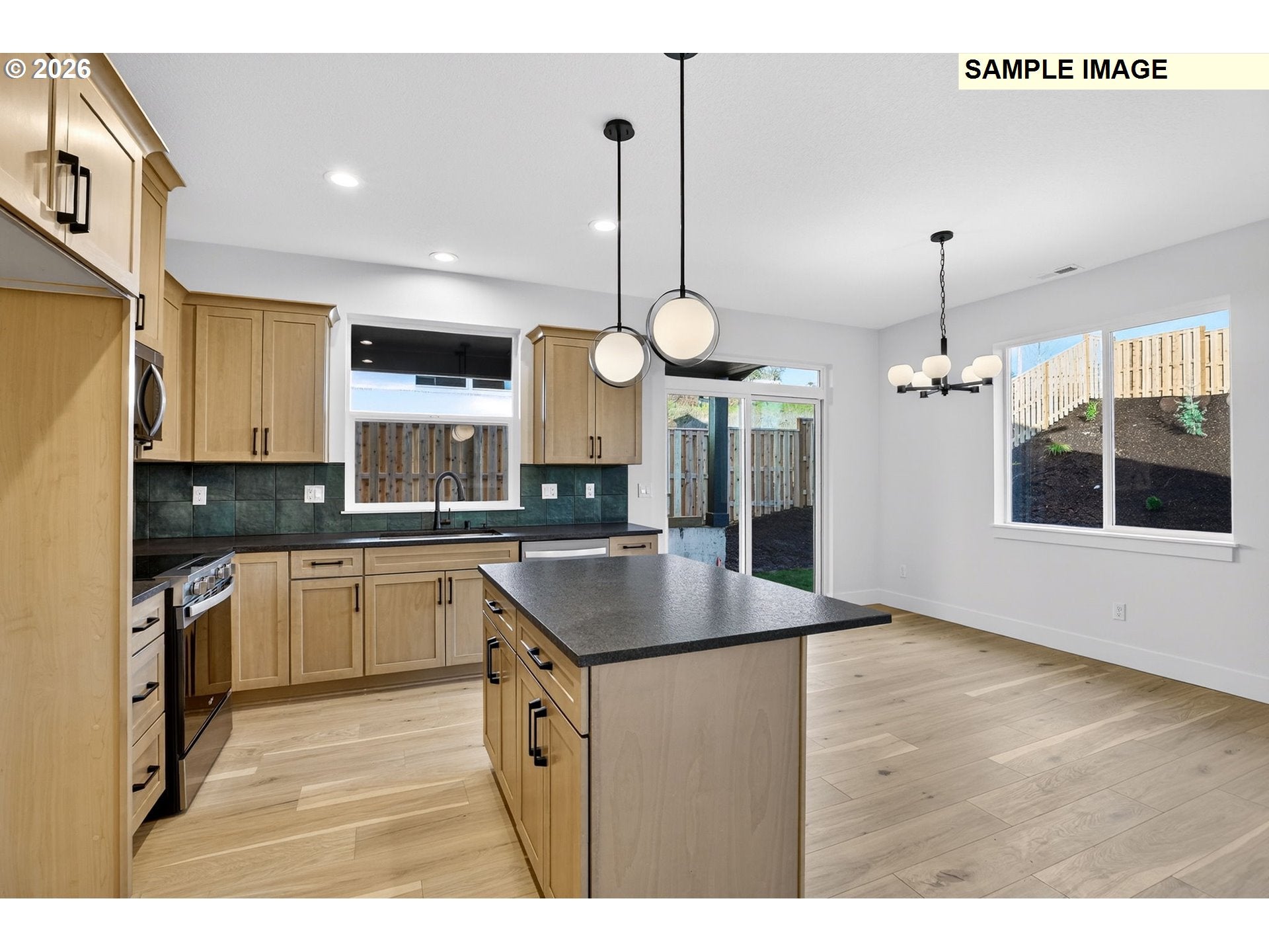2575 NE JUSTUS AVE 22