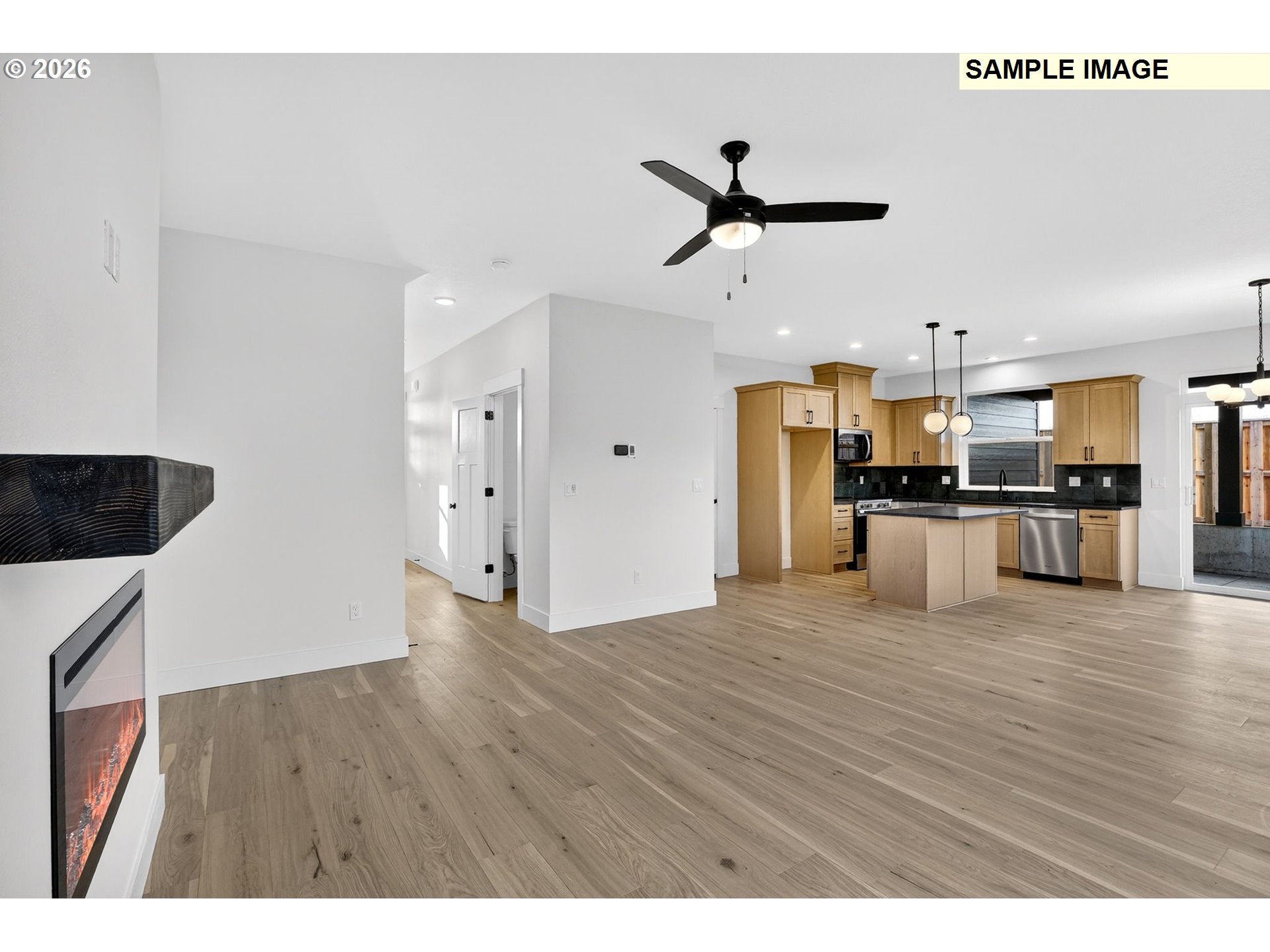 2575 NE JUSTUS AVE 22