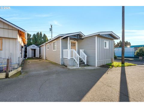 1768 38TH PL Salem OR 97305