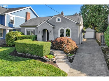 3330 NE 38TH AVE Portland OR 97212