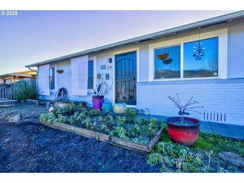 A home in Myrtle Creek