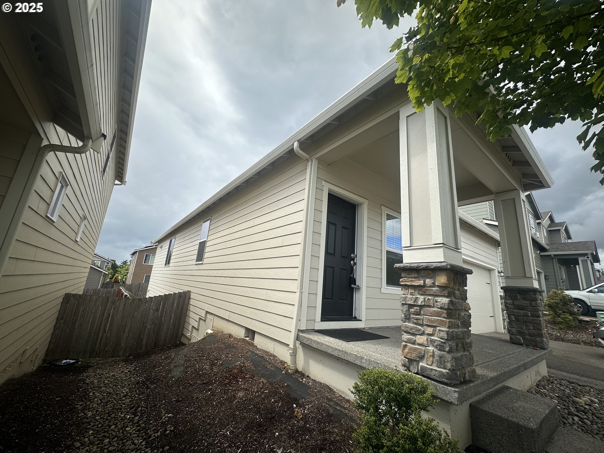 1308 W 15TH AVE