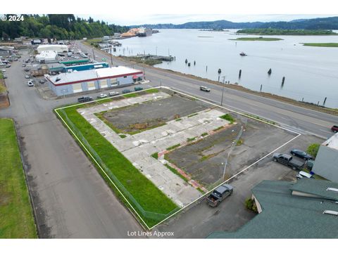 1685 N BAYSHORE DR Coos Bay OR 97420