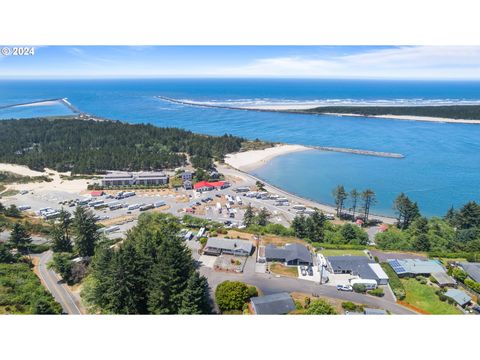 A home in Reedsport