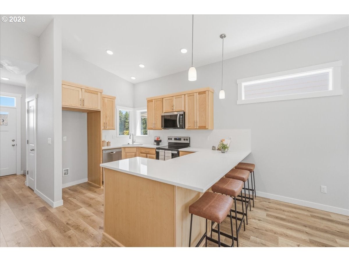 1405 2nd ST