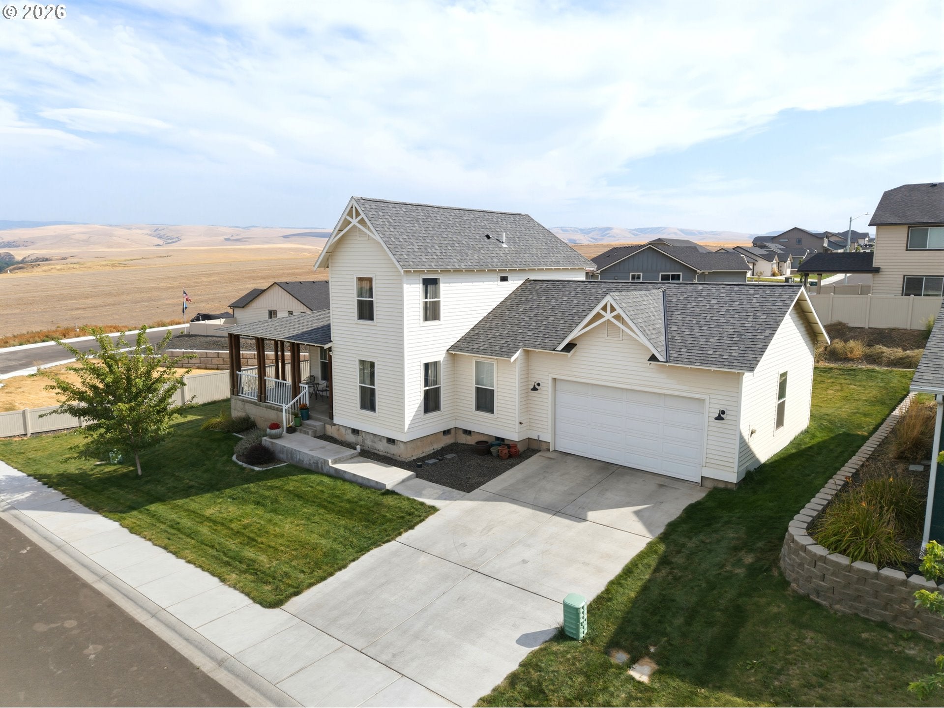 10 LEWIS CIR