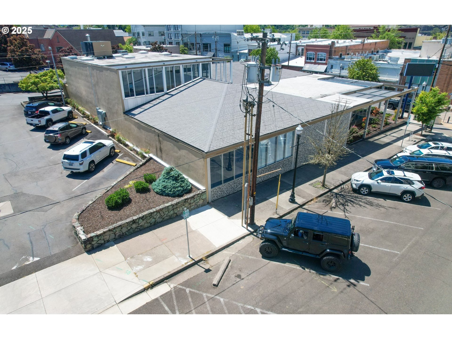 619 SE MAIN ST