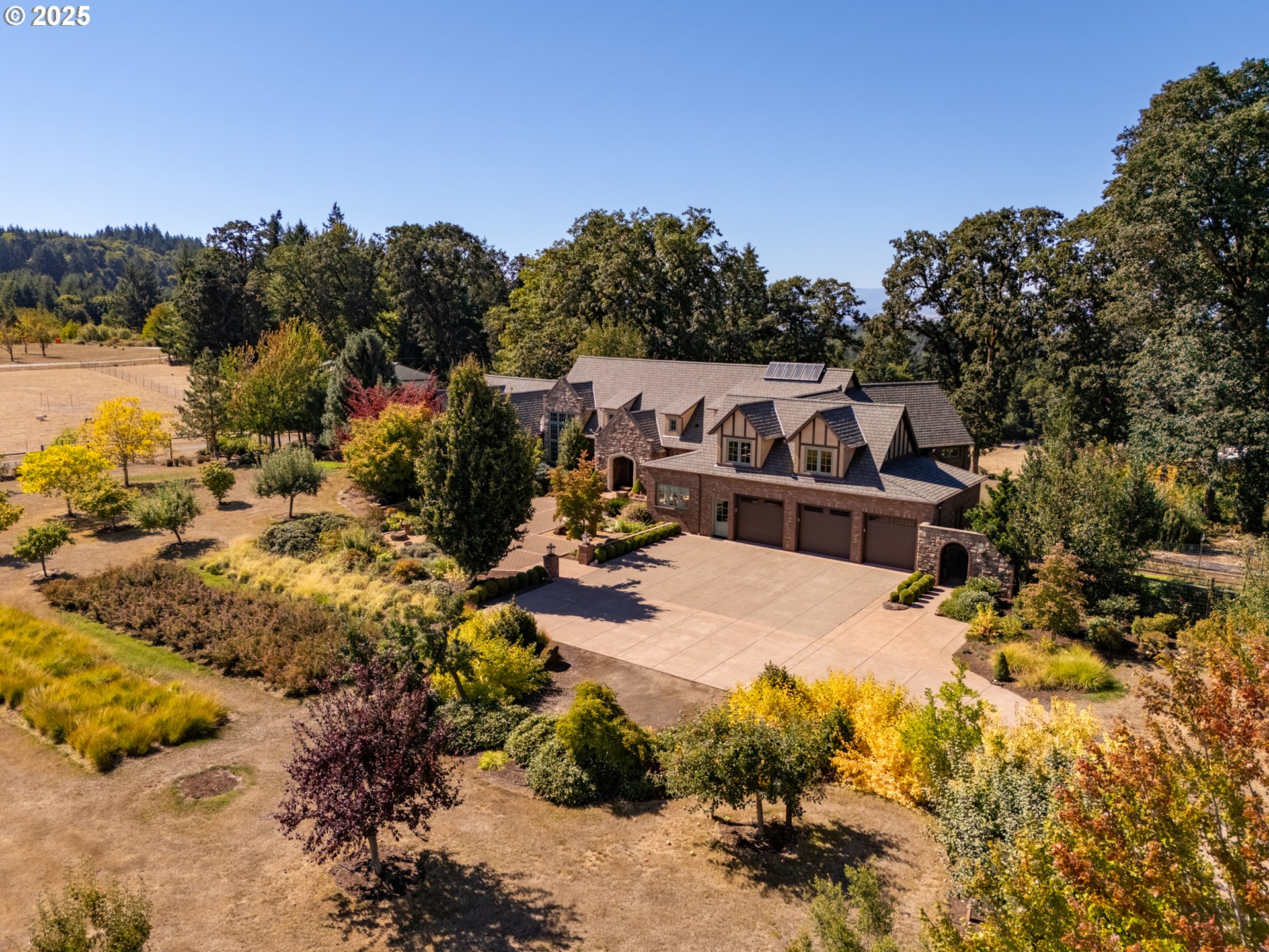 9009 SE EOLA HILLS RD