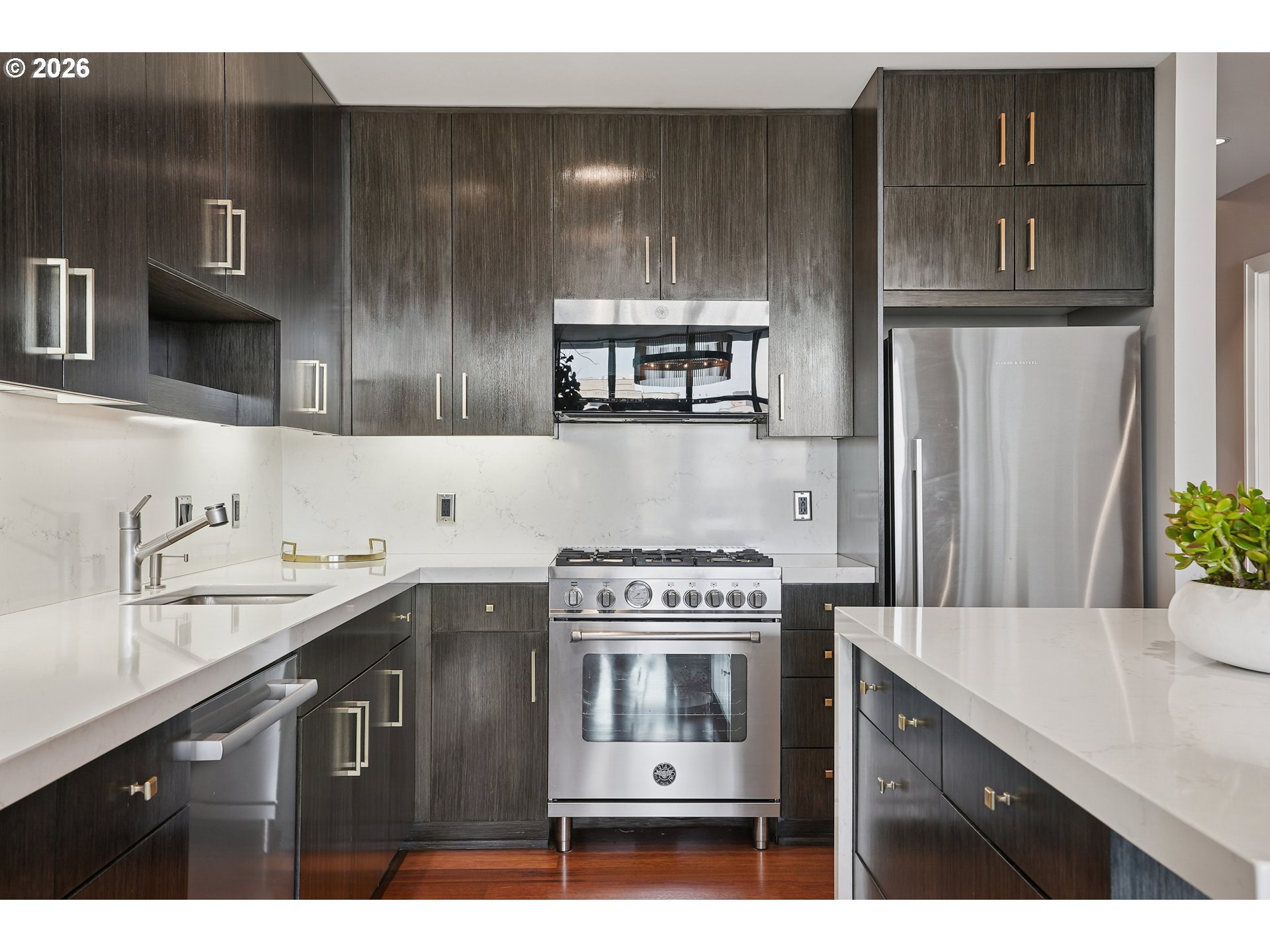 1025 NW COUCH ST 717