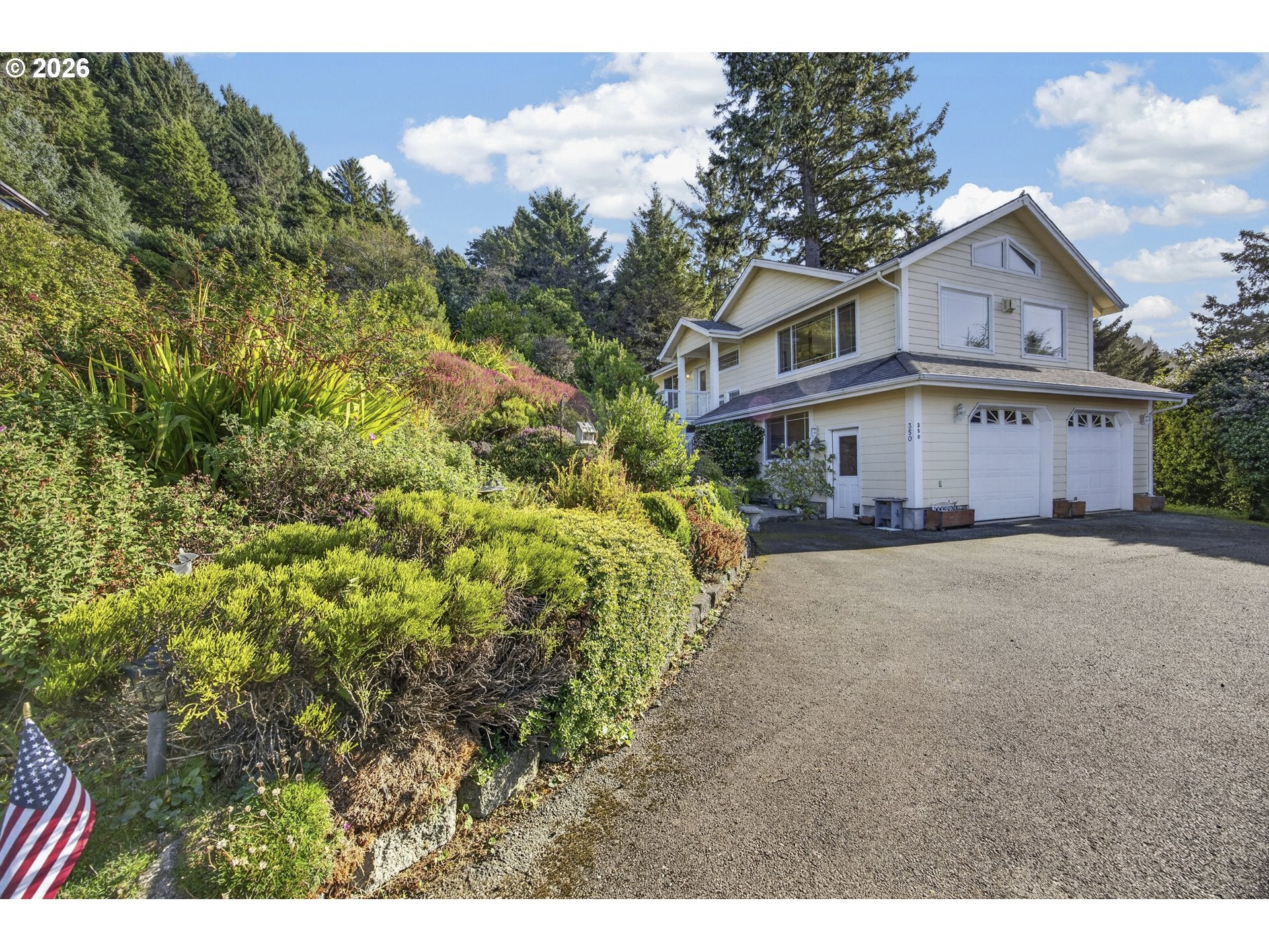 350 HILL CT